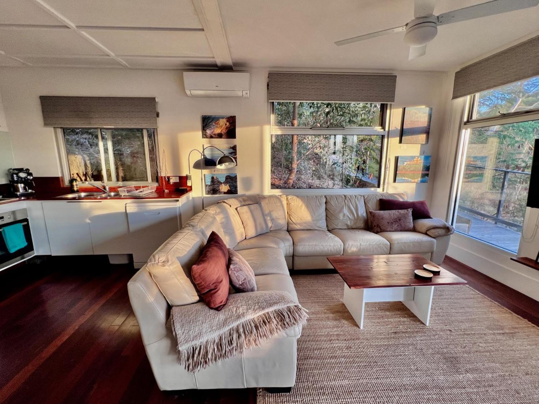 Sunrise On Falie Seaview Eco Accommodation American River Buitenkant foto